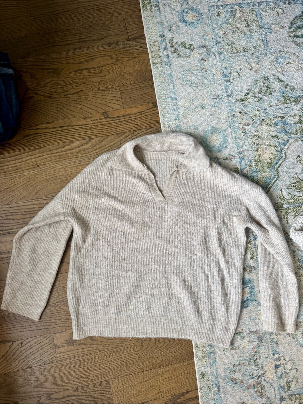 Urban Outfitters Beige Ribbed V-Neck Pullover Sweater